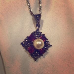 Silver, Garnet Pearl pendant with chain